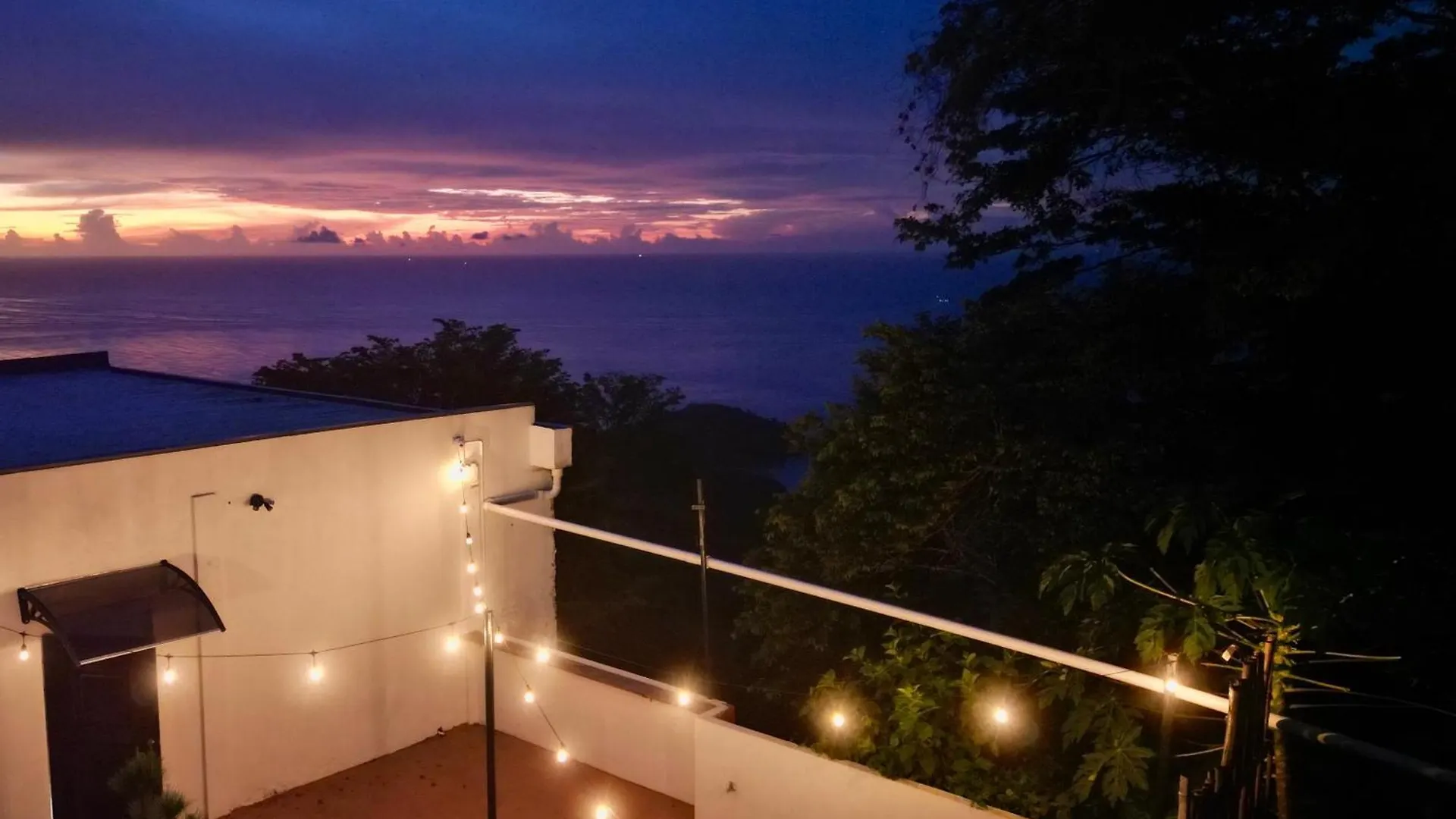 Serene Retreat With Stunning Views- Doux Paramin location